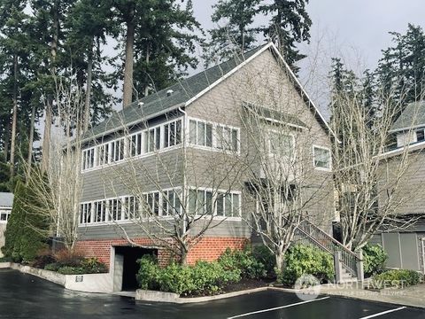 250 Madrona Way NE Bainbridge Island WA 98110