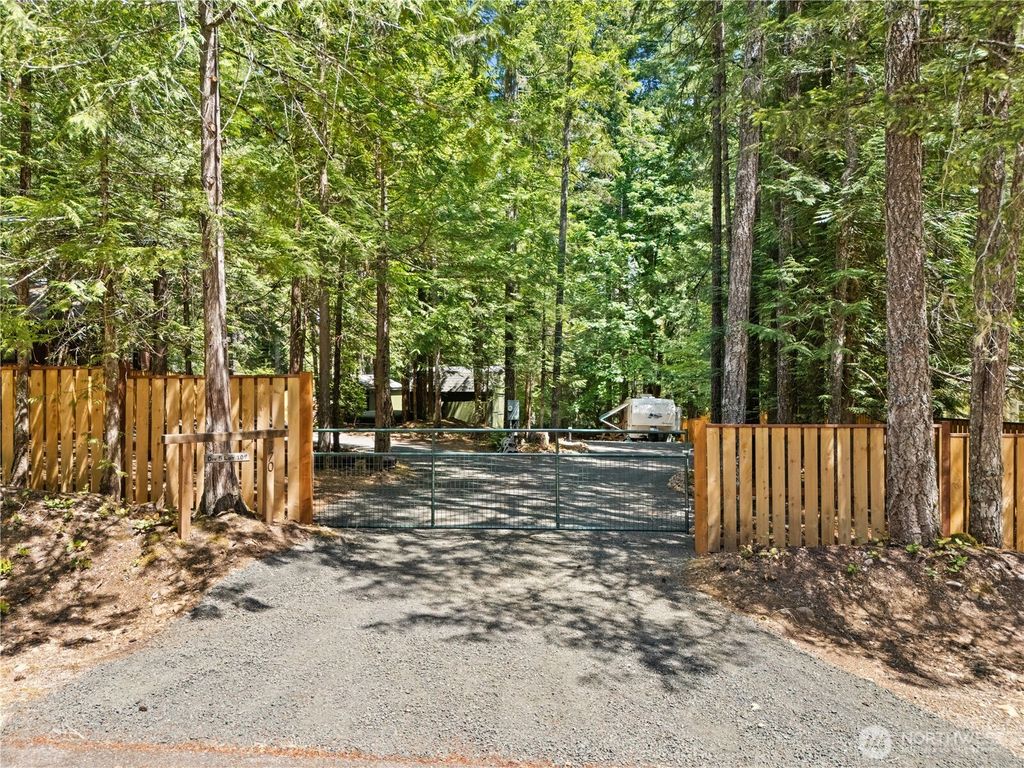Photo of 370 N Mount Jupiter Drive, Hoodsport, WA 98548 (MLS # 2547625)