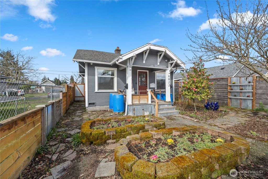 Photo of 6822 S Lawrence Street, Tacoma, WA 98409 (MLS # 2496302)