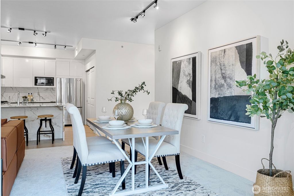 Photo of 7800 SE 27th Street #302, Mercer Island, WA 98040 (MLS # 2411628)