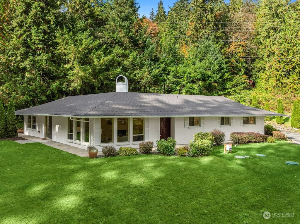 Photo of 11109 Renton Issaquah Road SE, Issaquah, WA 98027 (MLS # 2305492)