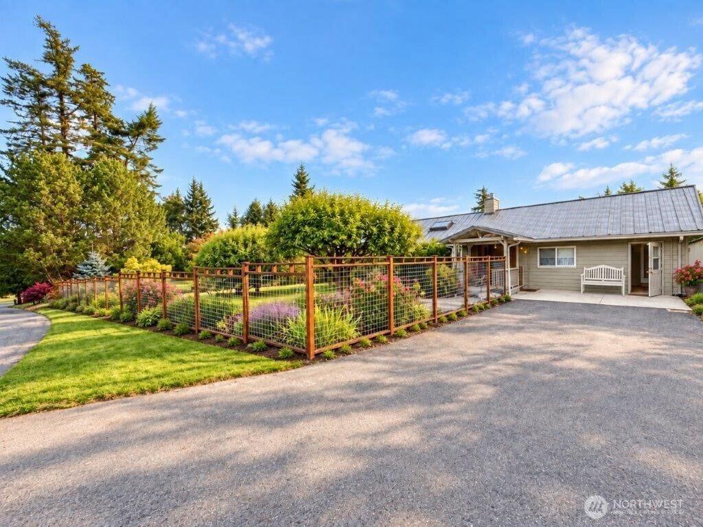 96 SCENIC Lane
