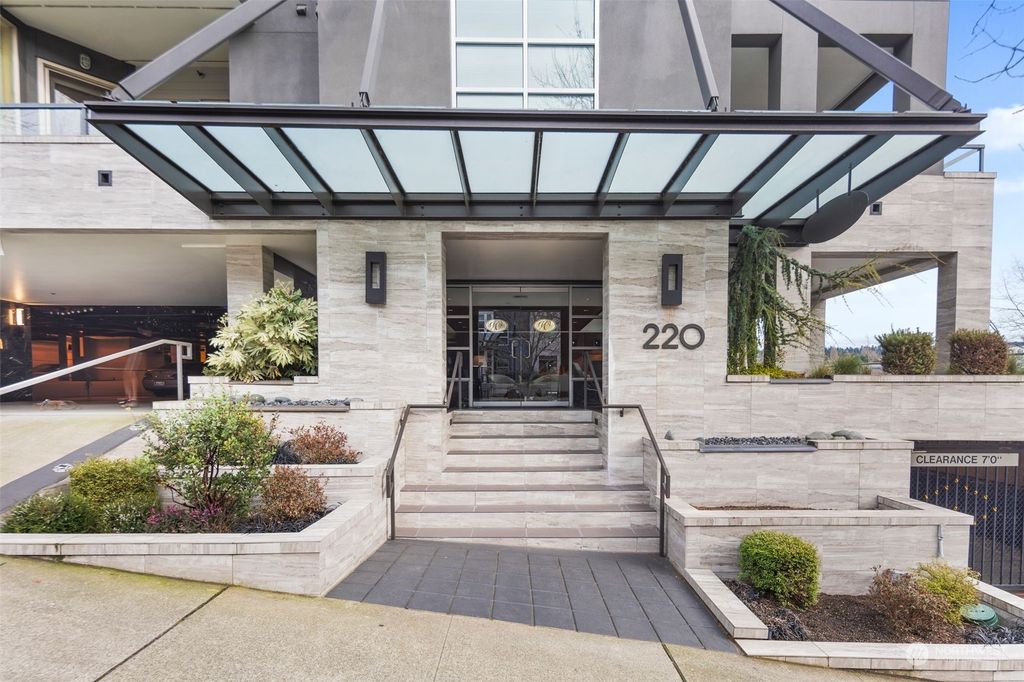 Photo of 220 1st Street #104, Kirkland, WA 98033 (MLS # 2199171)