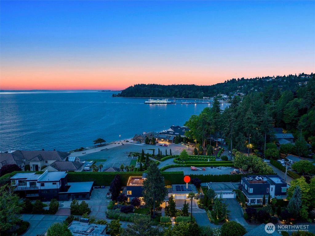 Photo of 5020 SW 97th Street, Seattle, WA 98136 (MLS # 2376807)
