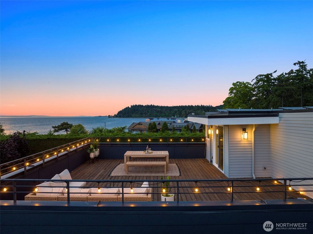 Photo of 5020 SW 97th Street, Seattle, WA 98136 (MLS # 2376807)