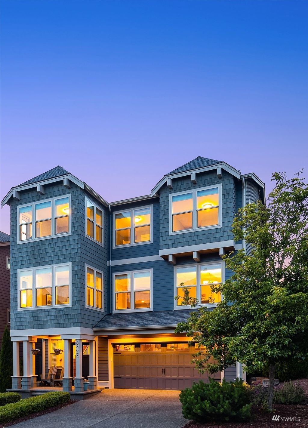 Photo of 8424 NE 123rd Place, Kirkland, WA 98034 (MLS # 1987159)