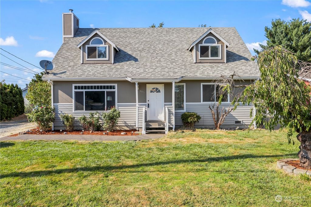 Photo of 405 Clay Street, Auburn, WA 98001 (MLS # 2275672)