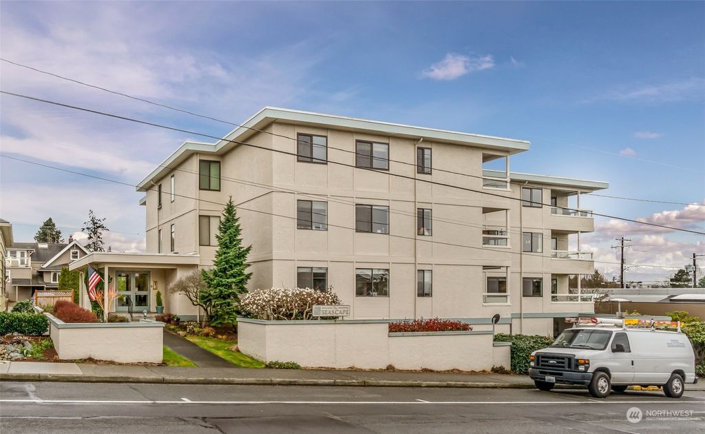 Photo of 626 Main Street #4, Edmonds, WA 98020 (MLS # 2208935)