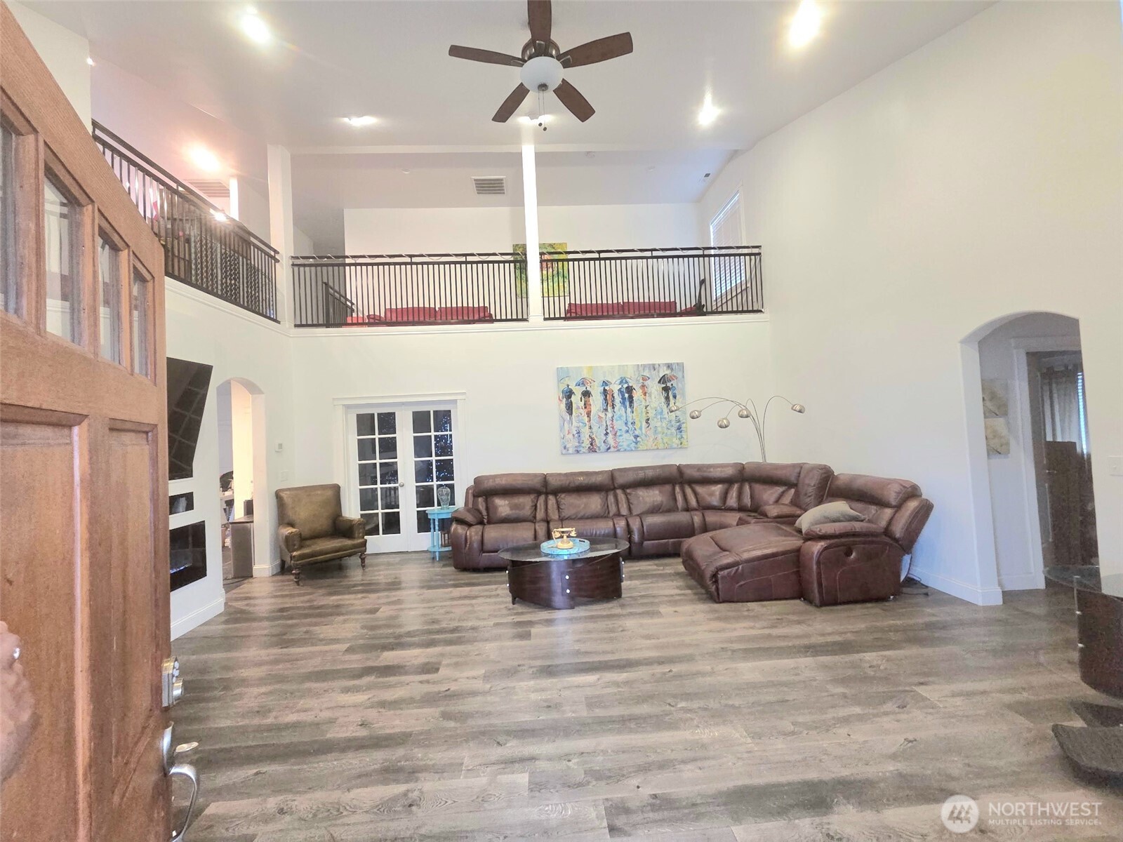 13711 Vickery Avenue E