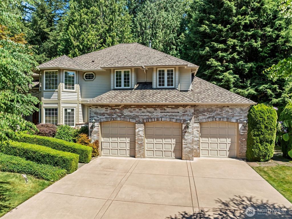 Photo of 19710 222nd Avenue NE, Woodinville, WA 98077 (MLS # 2412542)