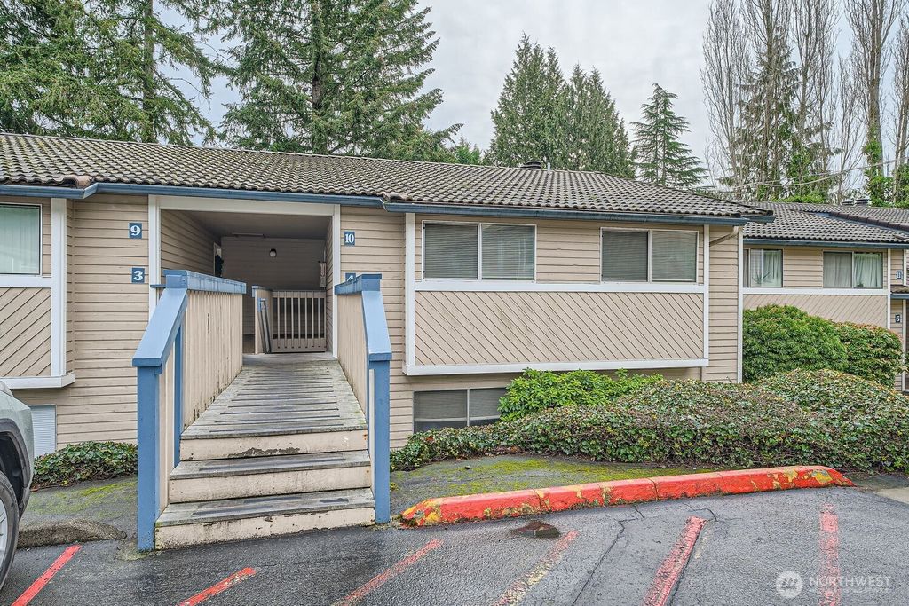 Photo of 17512 149th Avenue SE #F10, Renton, WA 98058 (MLS # 2335554)