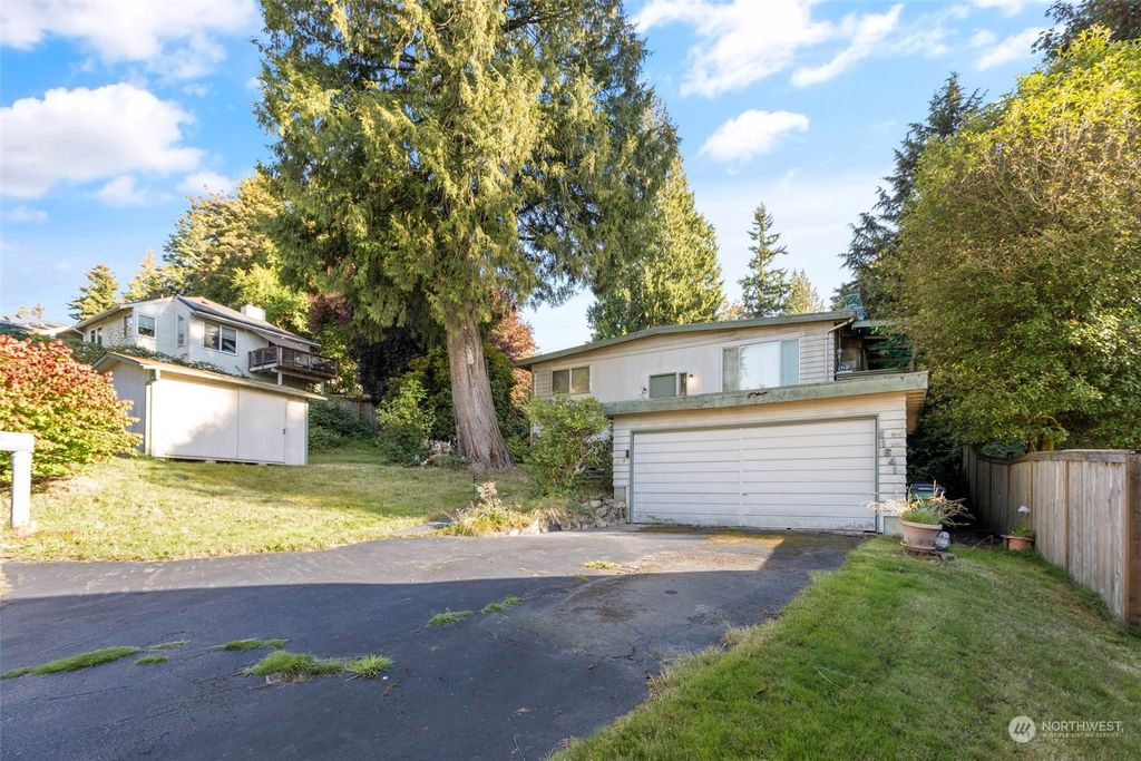 Photo of 11641 NE 74th Street, Kirkland, WA 98033 (MLS # 2293851)