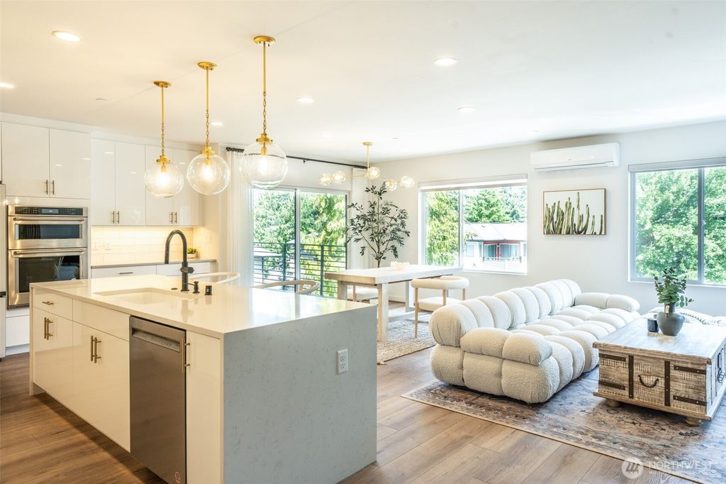 Photo of 15558 NE 15th Place #301, Bellevue, WA 98007 (MLS # 2532572)