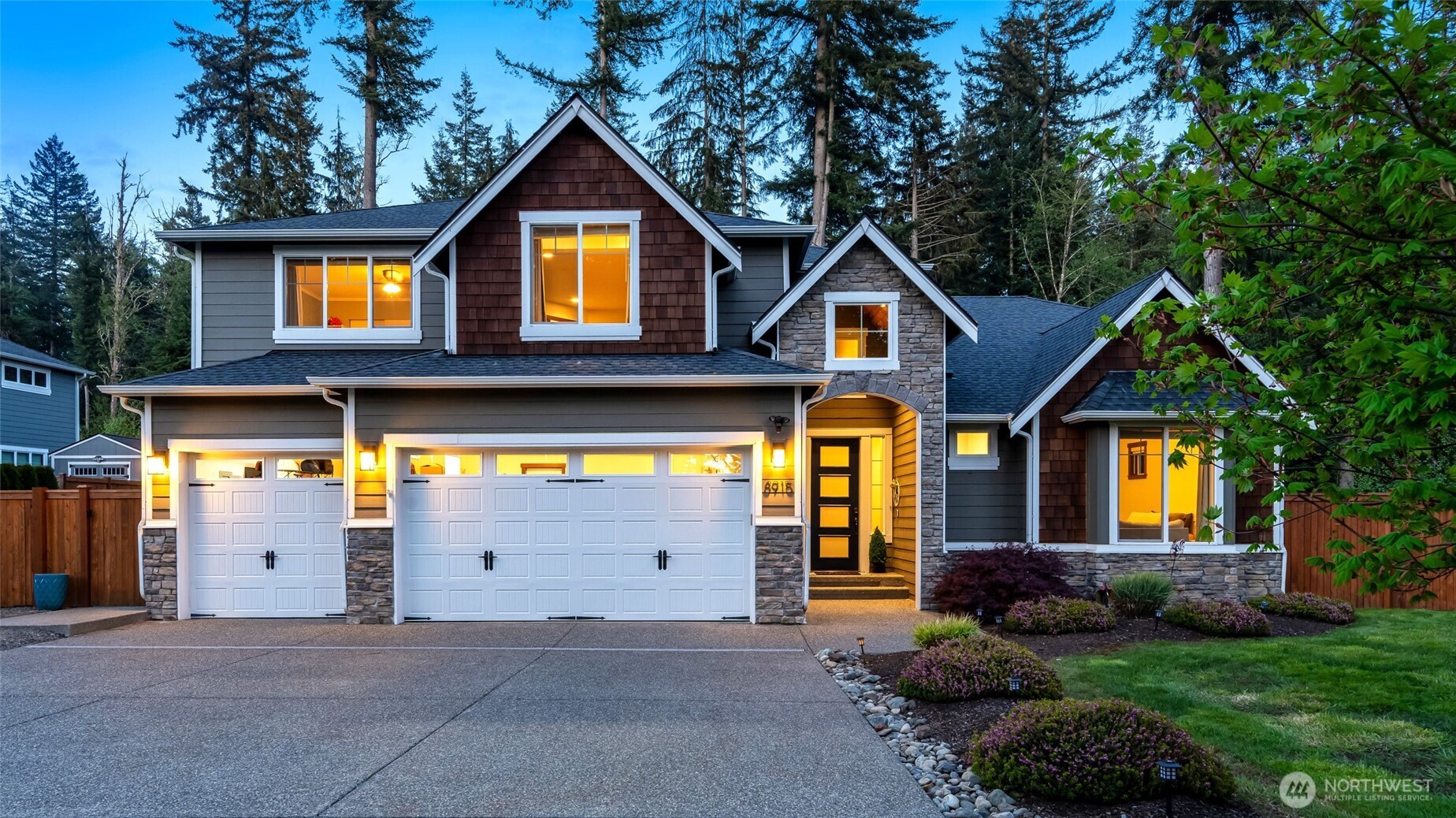 8915 115th Drive NE