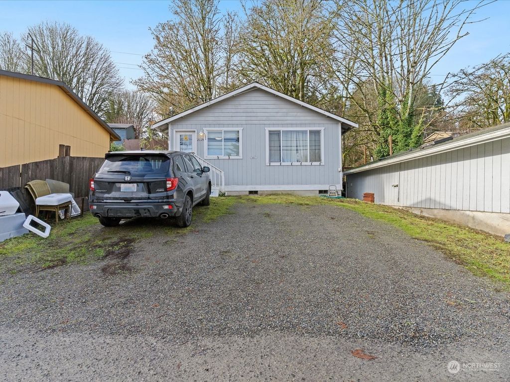 Photo of 2125 Bigelow Street, Everett, WA 98203 (MLS # 2185277)