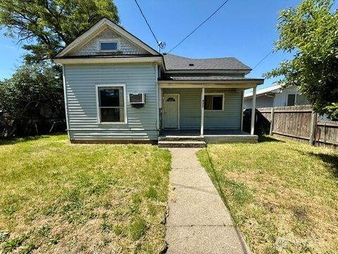 Photo of 432 S 7th Avenue, Walla Walla, WA 99362 (MLS # 2523239)