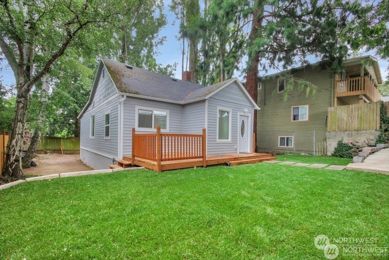 4636 S Othello