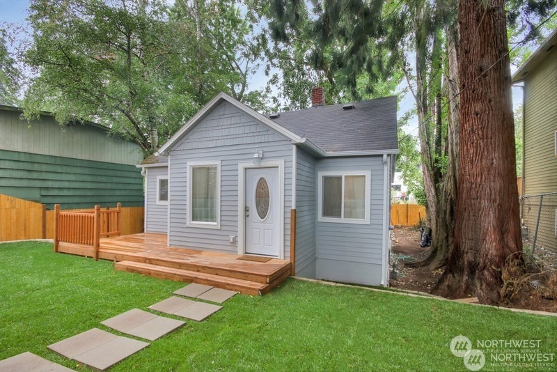 4636 S Othello