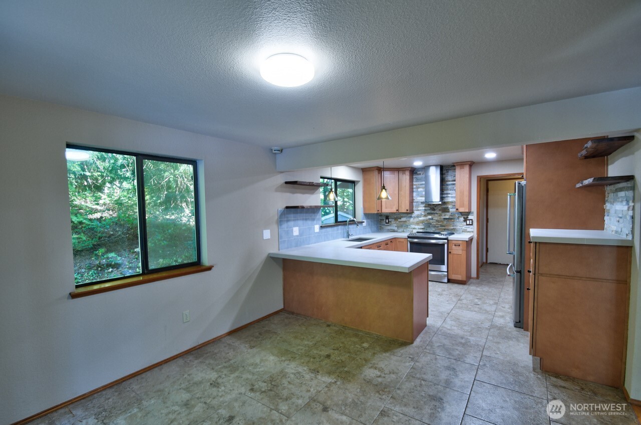 8747 Laguna Drive SW