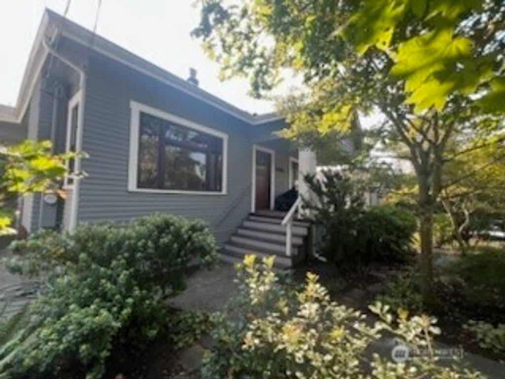 Photo of 4312 2nd Avenue NE, Seattle, WA 98105 (MLS # 2436796)