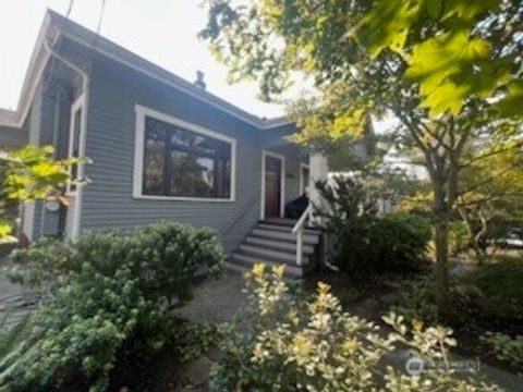Photo of 4312 2nd Avenue NE, Seattle, WA 98105 (MLS # 2436796)