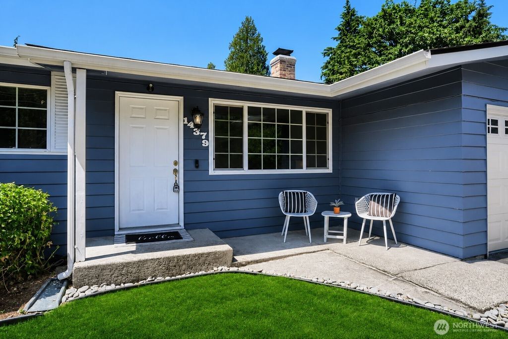 Photo of 14379 104th Avenue NE, Kirkland, WA 98034 (MLS # 2554257)