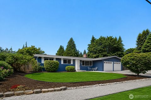 Photo of 14379 104th Avenue NE, Kirkland, WA 98034 (MLS # 2554257)