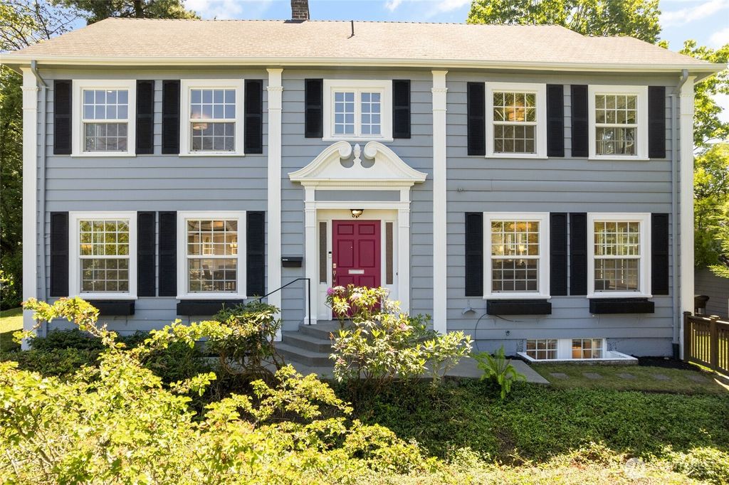 Photo of 817 E Shelby Street, Seattle, WA 98102 (MLS # 2406032)