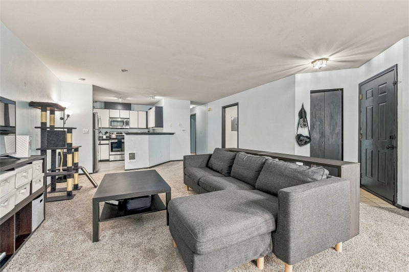 9210 Market Place G102