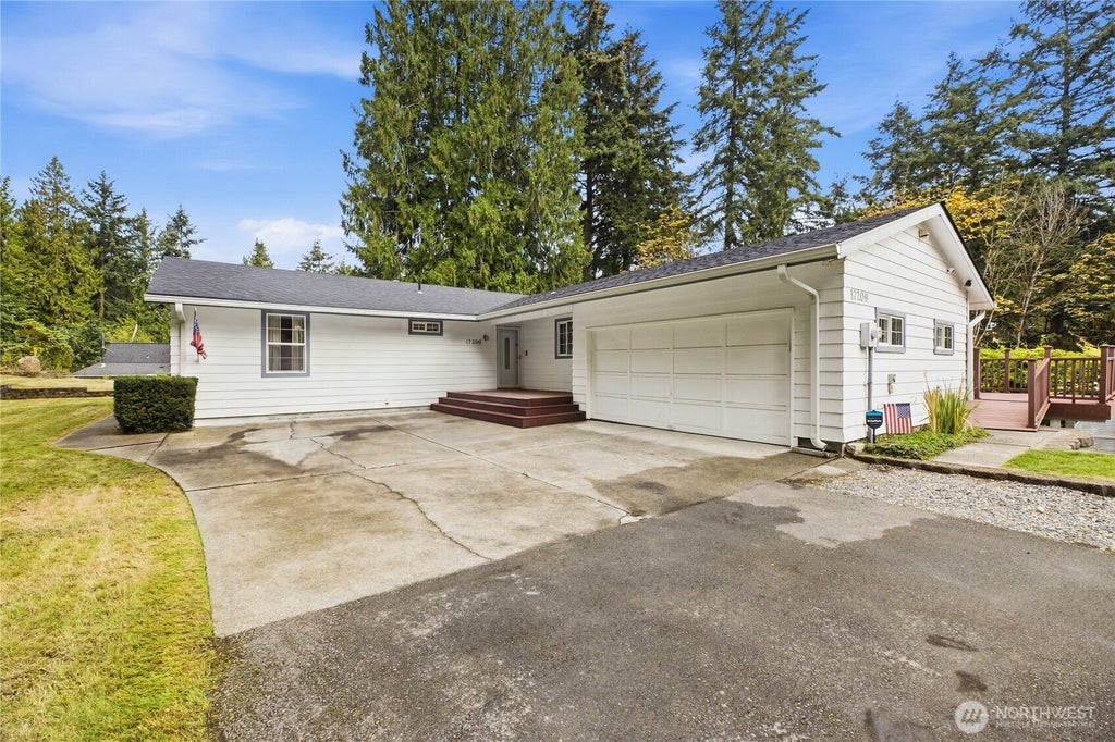 Photo of 17209 45th St ST E, Lake Tapps, WA 98391 (MLS # 2583210)