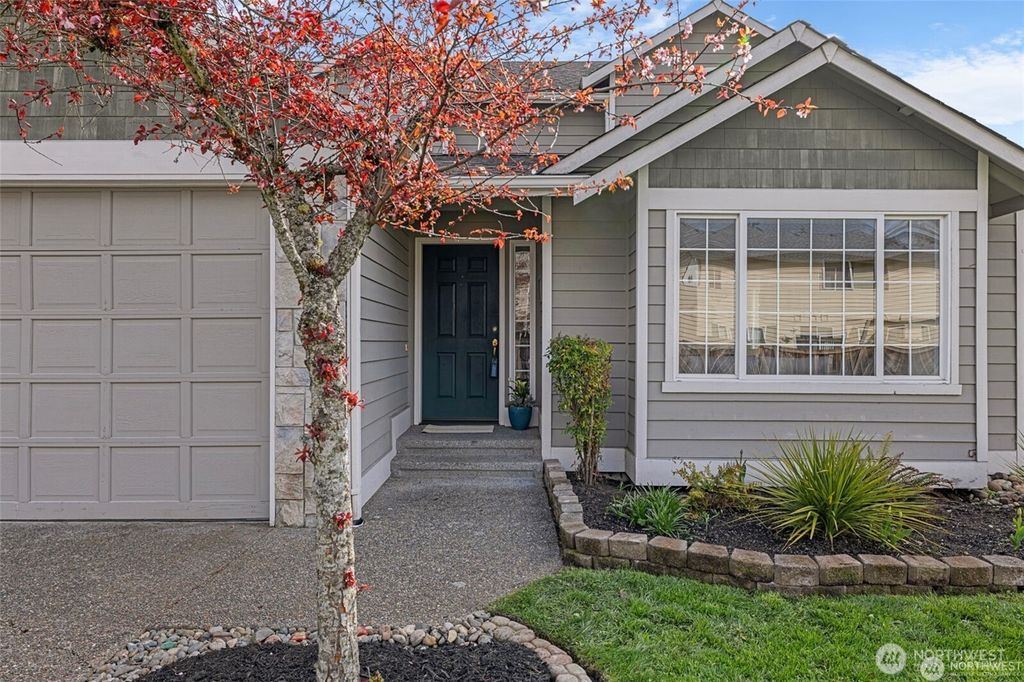 Photo of 2229 150th Pl SW Pl, Lynnwood, WA 98087 (MLS # 2493227)