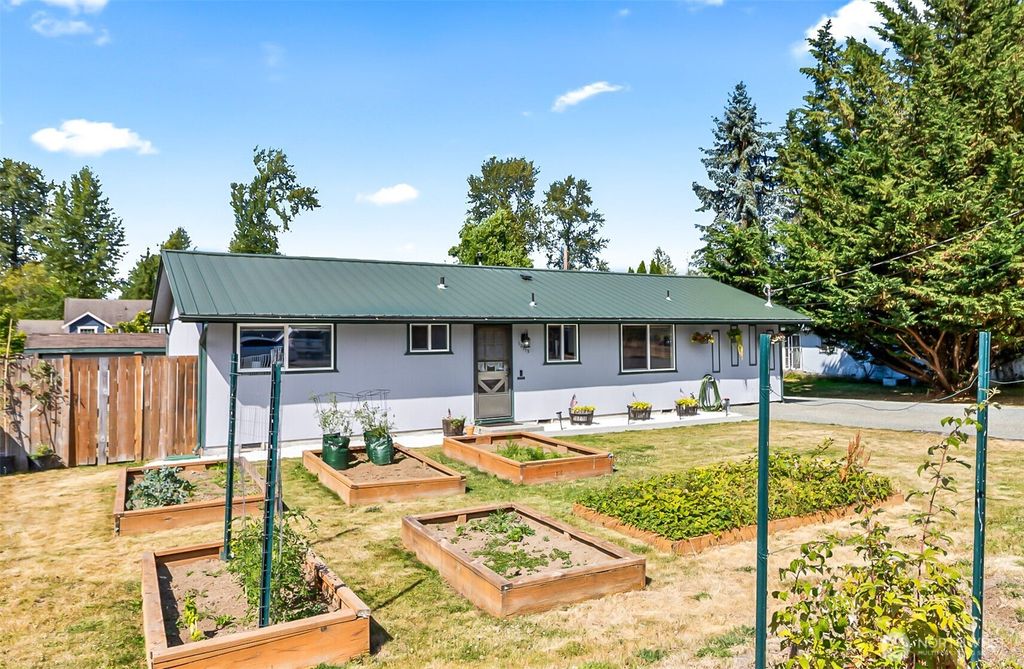 Photo of 10915 28th St NE St, Lake Stevens, WA 98258 (MLS # 2415220)