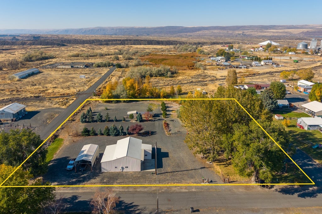 Photo of 112 W Arch Street, Coulee City, WA 99115 (MLS # 2598078)