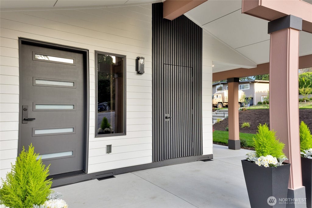 Photo of 16006 SE 10th Street, Bellevue, WA 98008 (MLS # 2581388)