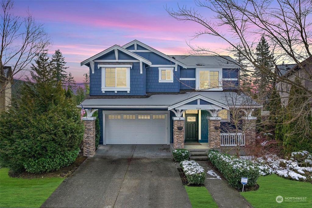 Photo of 9524 Elm Avenue SE, Snoqualmie, WA 98065 (MLS # 2030100)