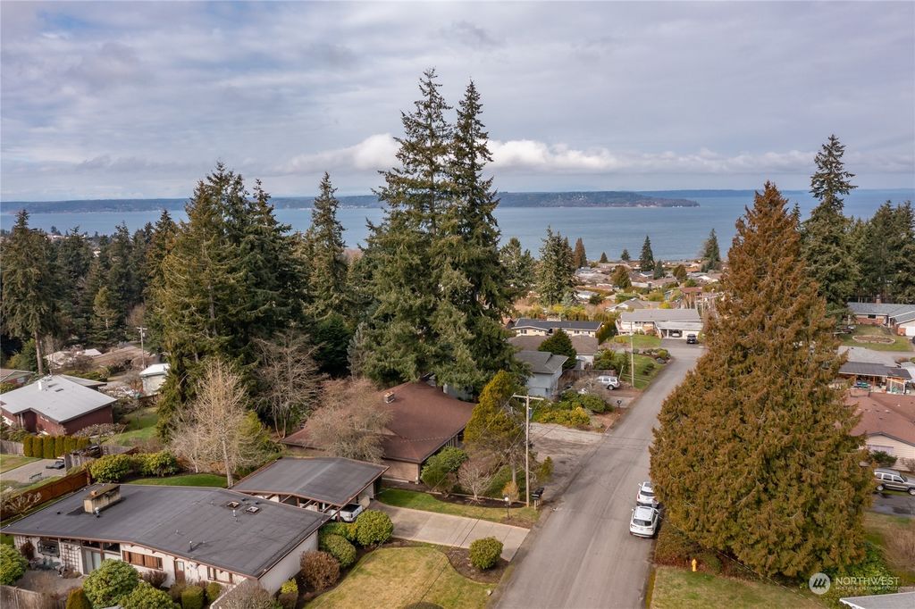 Photo of 29625 10th Place S, Federal Way, WA 98003 (MLS # 2037779)