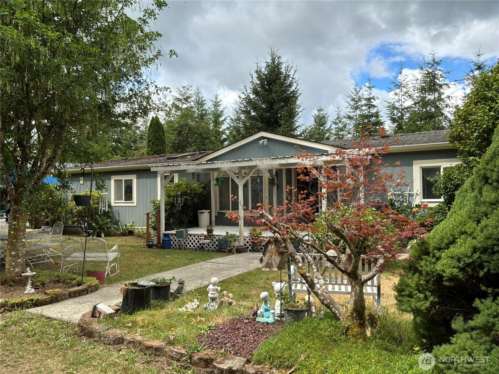 131 E Midnight Court