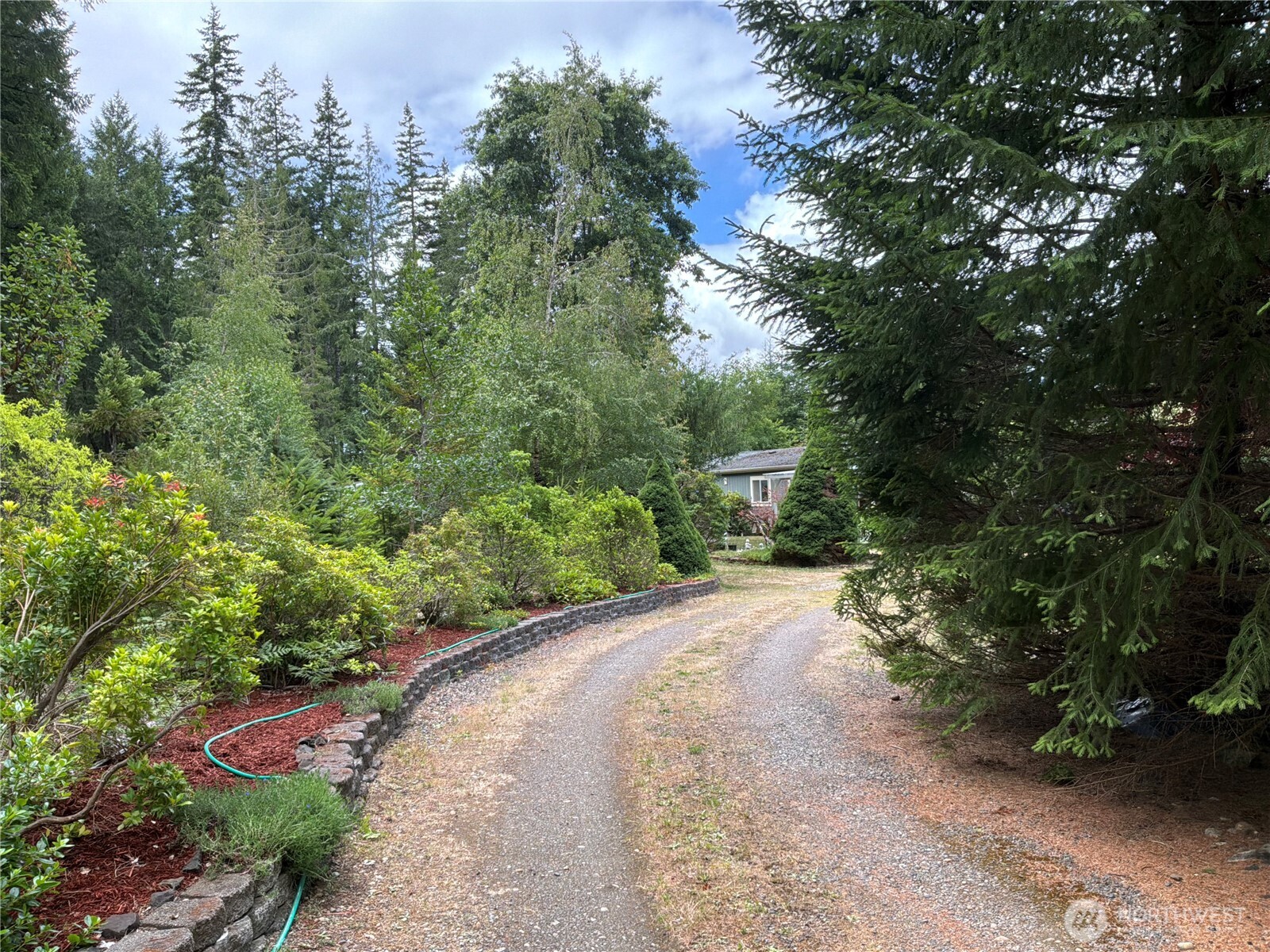 131 E Midnight Court