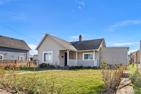 Photo of 1428 E 32nd Street, Tacoma, WA 98404 (MLS # 2488399)