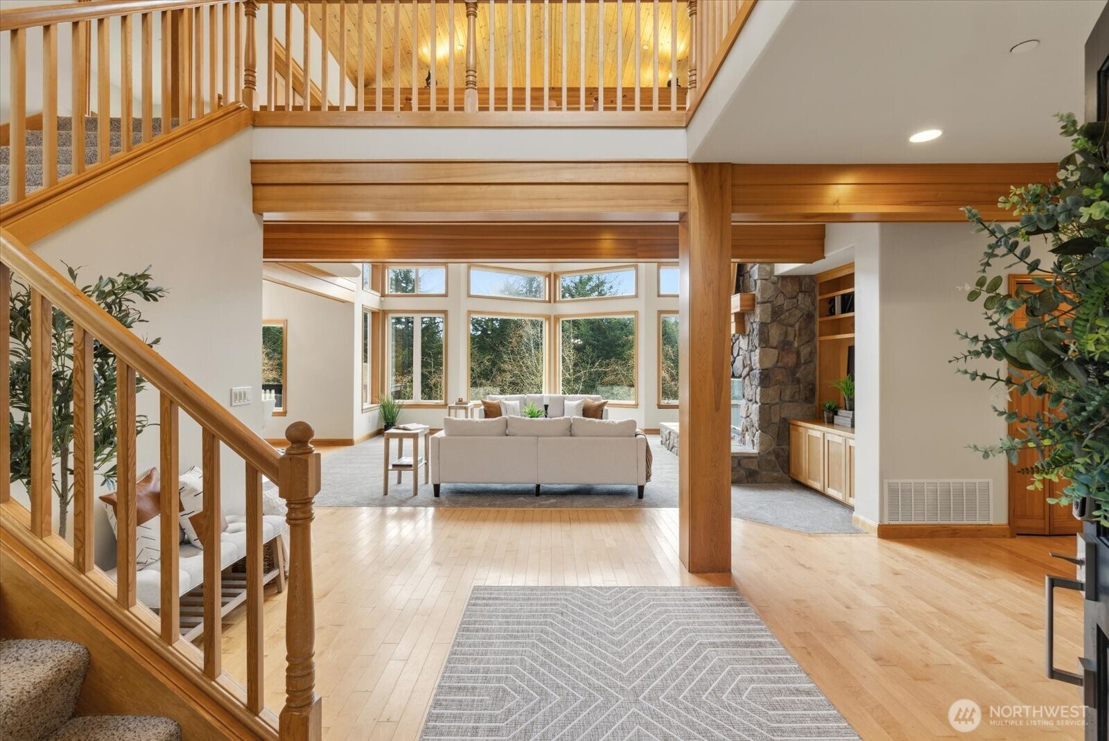 16470 Uplands Way SE