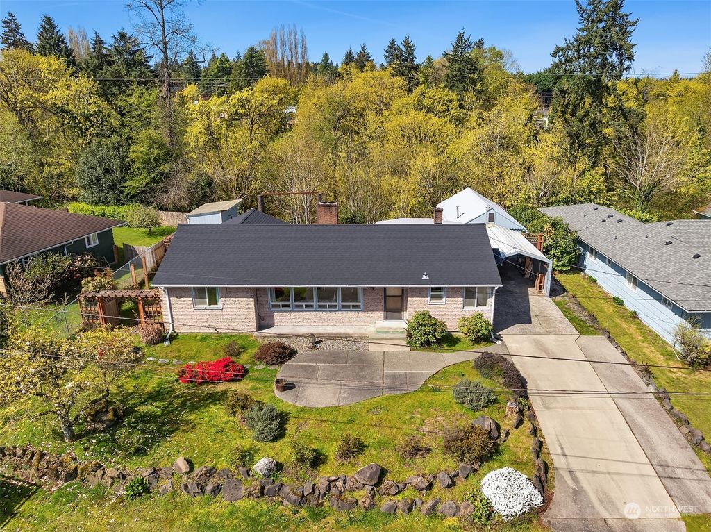 Photo of 10525 16th Avenue S, Seattle, WA 98168 (MLS # 2220001)