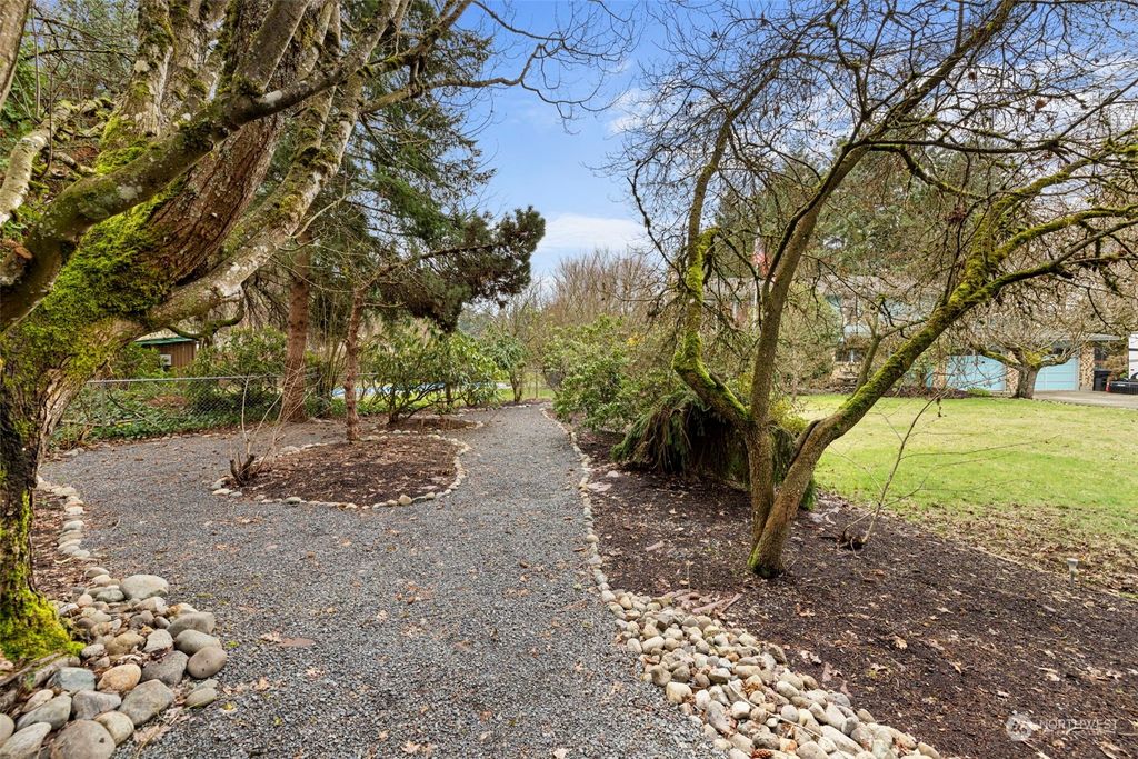 Photo of 4524 124th Place NE, Marysville, WA 98271 (MLS # 2203177)