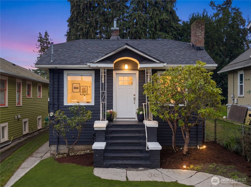 Photo of 415 NE 60th Street, Seattle, WA 98115 (MLS # 2488635)