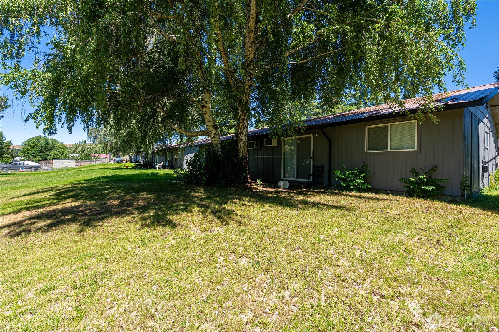 460 N Keller Avenue A & B