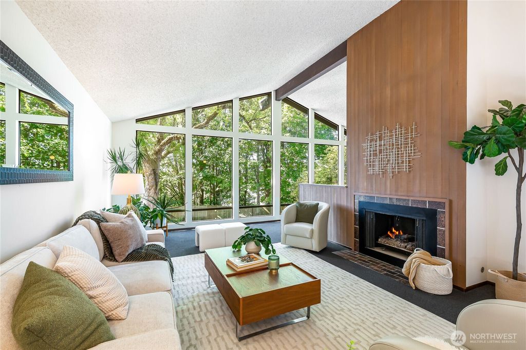 Photo of 2604 12th Avenue W, Seattle, WA 98119 (MLS # 2436620)