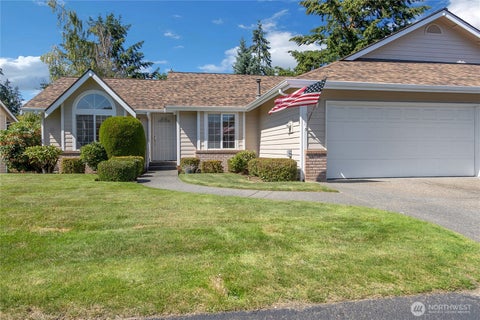Photo of 4 Lakewood Oaks Drive, Lakewood, WA 98499 (MLS # 2546860)