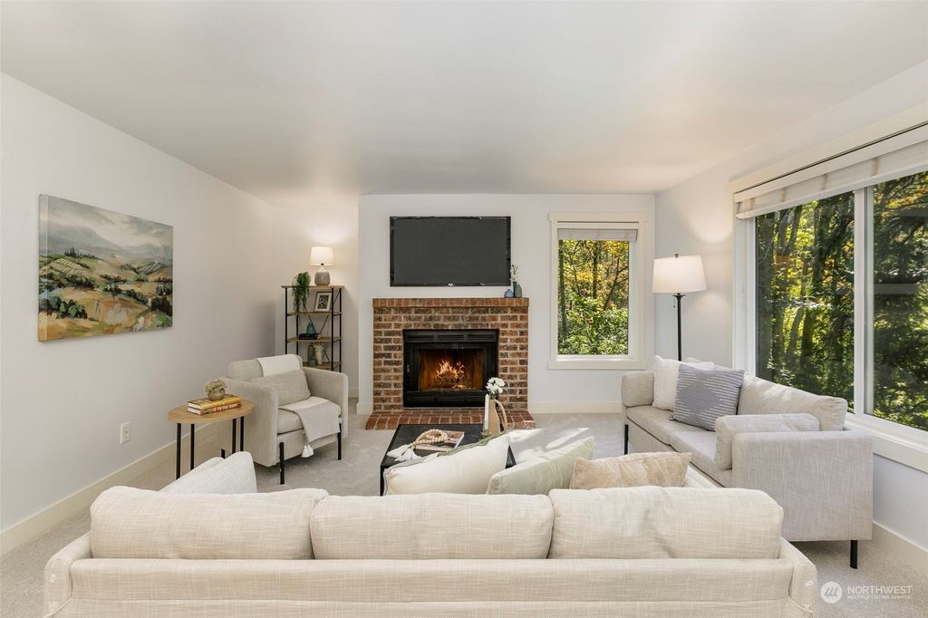 Photo of 4519 125th Avenue SE #301, Bellevue, WA 98006 (MLS # 2296650)