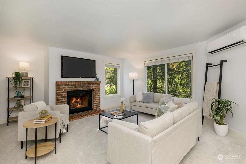 Photo of 4519 125th Avenue SE #301, Bellevue, WA 98006 (MLS # 2296650)