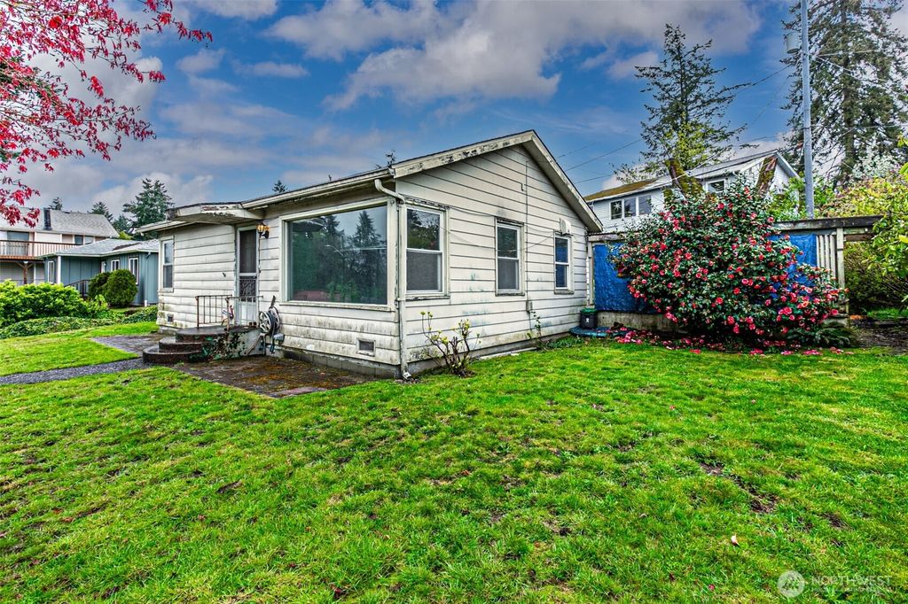 Photo of 7035 S 127th Street, Seattle, WA 98178 (MLS # 2508225)