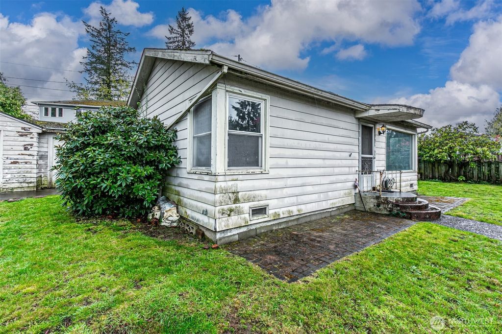 Photo of 7035 S 127th Street, Seattle, WA 98178 (MLS # 2508225)